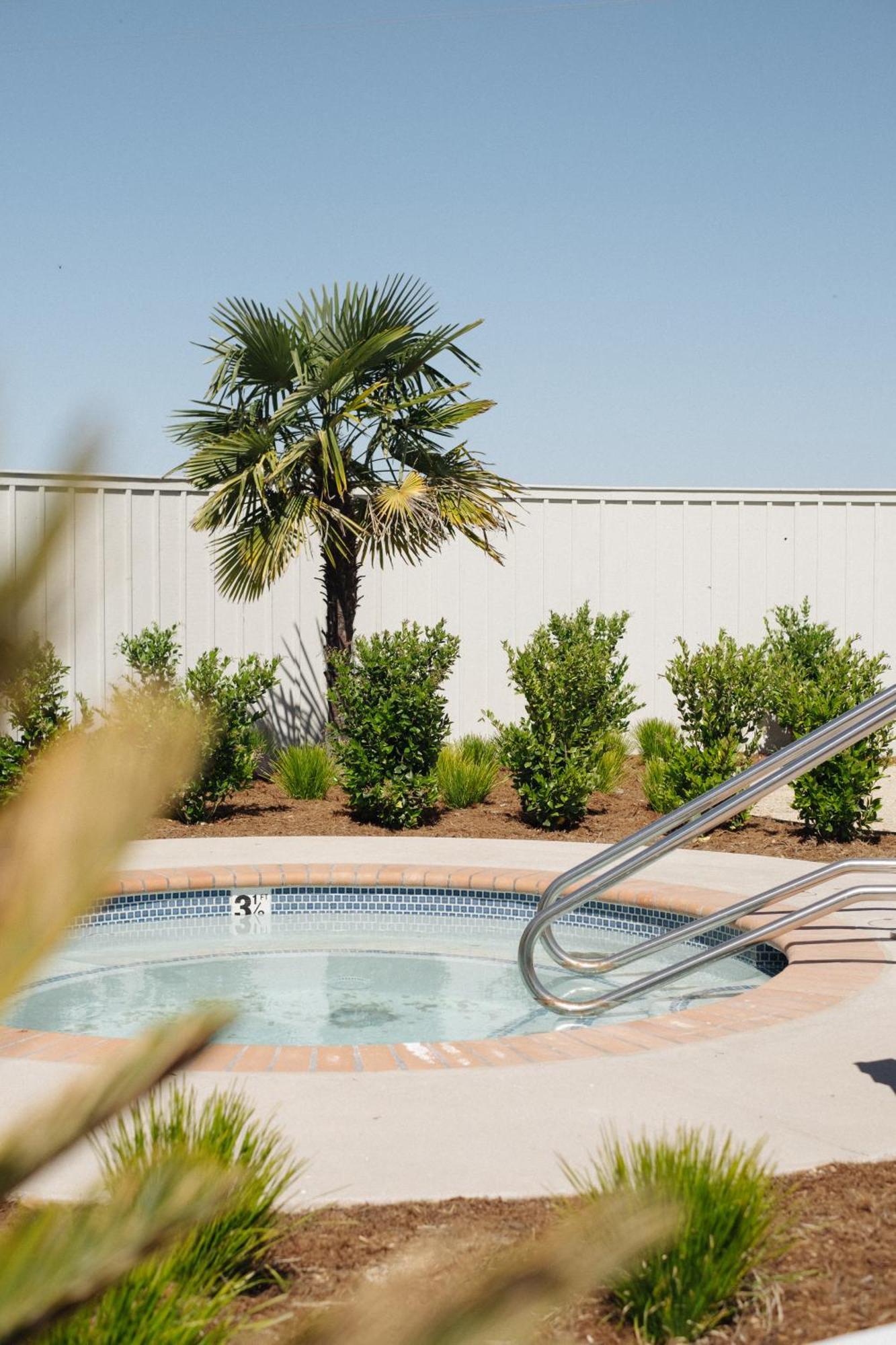 River Lodge Paso - 21 & Over Pool Paso Robles Exteriör bild